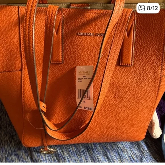 MK Junie Burnt Medium tote bag - Picture 4 of 10